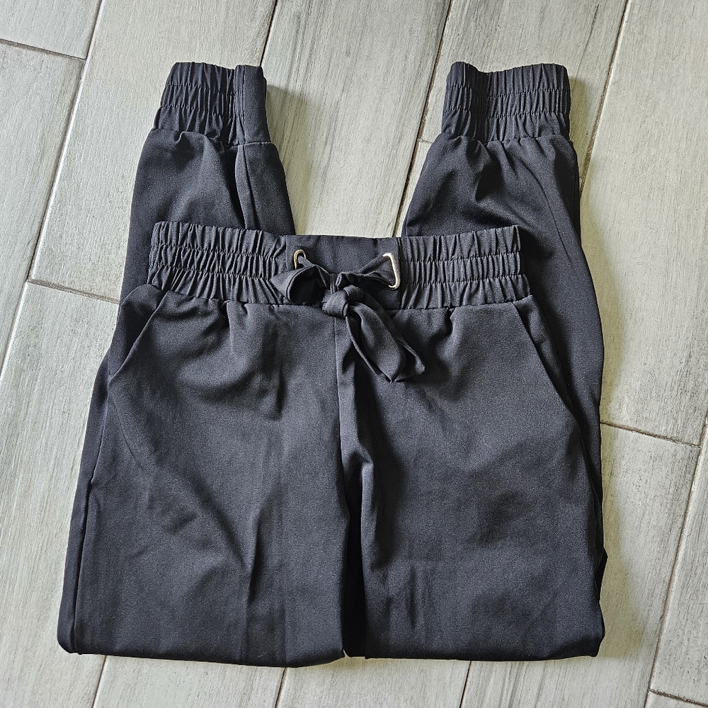 ⭐️4/$10-Stylish Black Jogger Pants